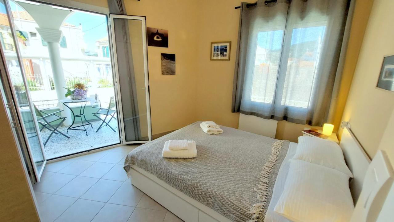 Epameinondas Luxury House Vathy  Buitenkant foto